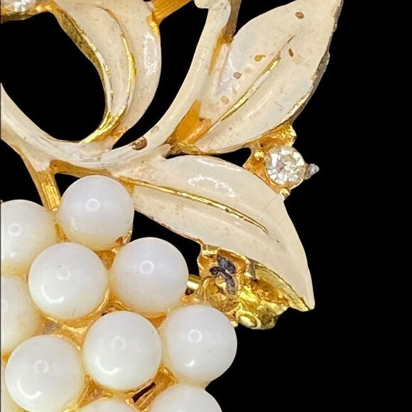 Vintage Judy Lee gold tone ring white  & white gold grape brooch rhinestones - Picture 10 of 10